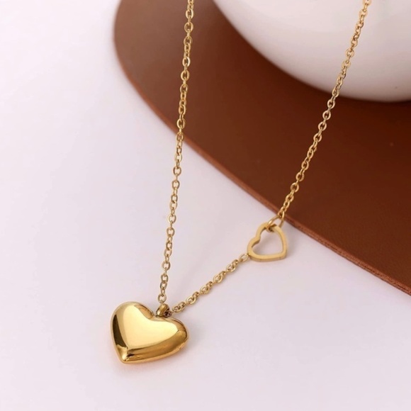 Gold 18k Played Heart Chain Necklace - Picture 4 of 4